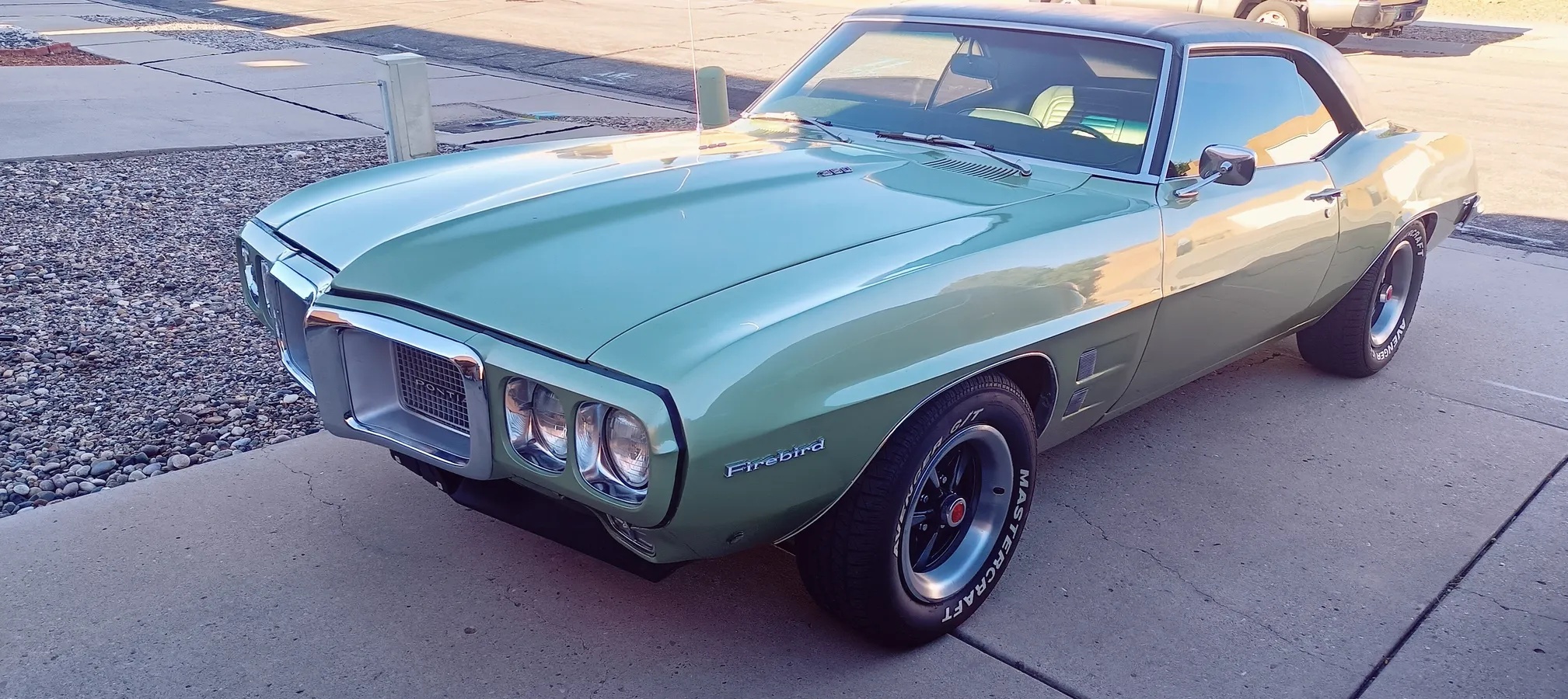 Pontiac-Firebird-1969-Limelight-Green-Green-15