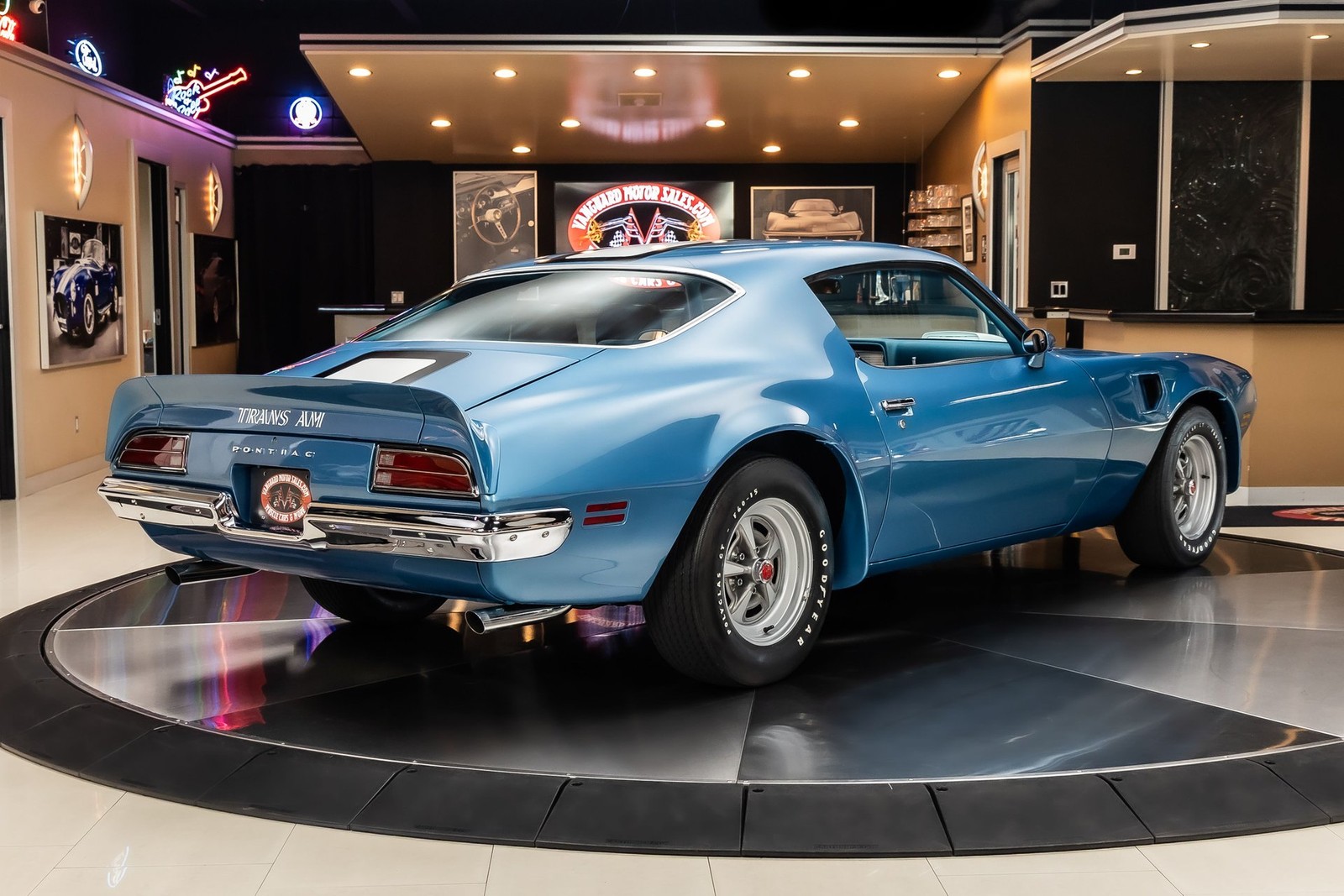 Pontiac-Firebird-1970-Coupe-11