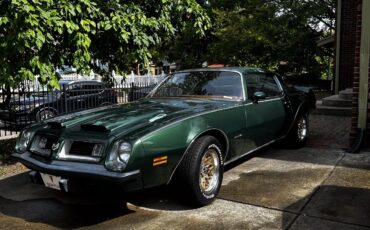 Pontiac-Firebird-1975-Coupe