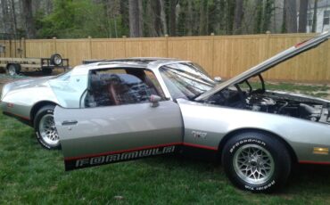 Pontiac-Firebird-1978-Coupe-24