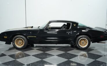 Pontiac-Firebird-1979-Coupe-2