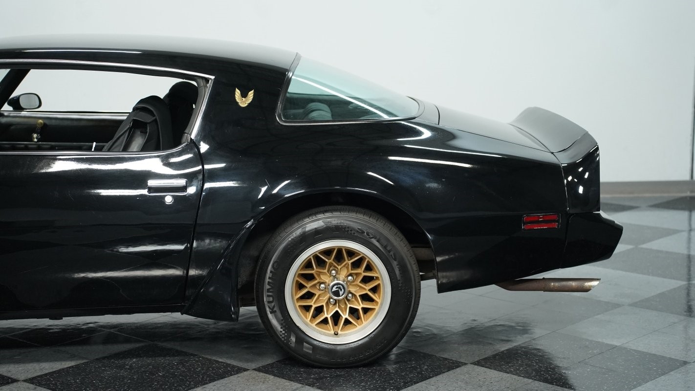 Pontiac-Firebird-1979-Coupe-22