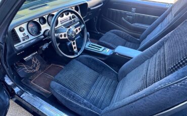 Pontiac-Firebird-1981-Coupe-10