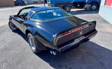 Pontiac-Firebird-1981-Coupe-3