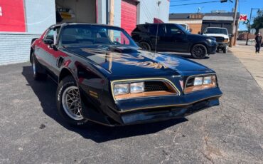 Pontiac-Firebird-1981-Coupe-4