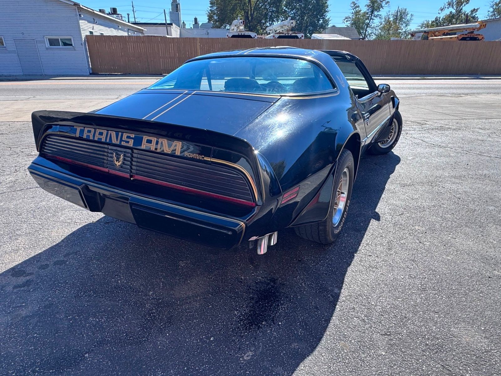 Pontiac-Firebird-1981-Coupe-7