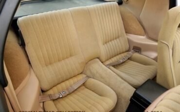 Pontiac-Firebird-1982-23