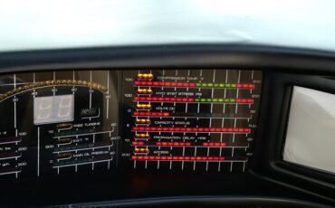 Pontiac-Firebird-1982-25