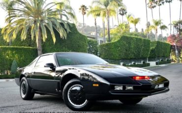 Pontiac-Firebird-1982-3