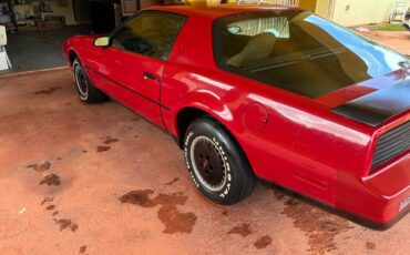Pontiac-Firebird-1982-Coupe-2