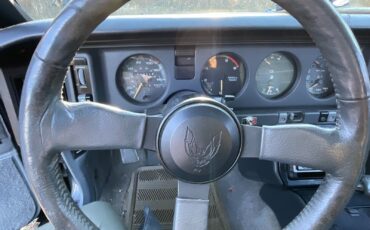 Pontiac-Firebird-1986-12