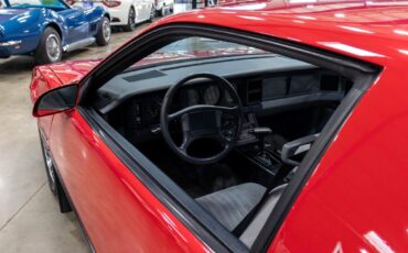 Pontiac-Firebird-1988-Other-19