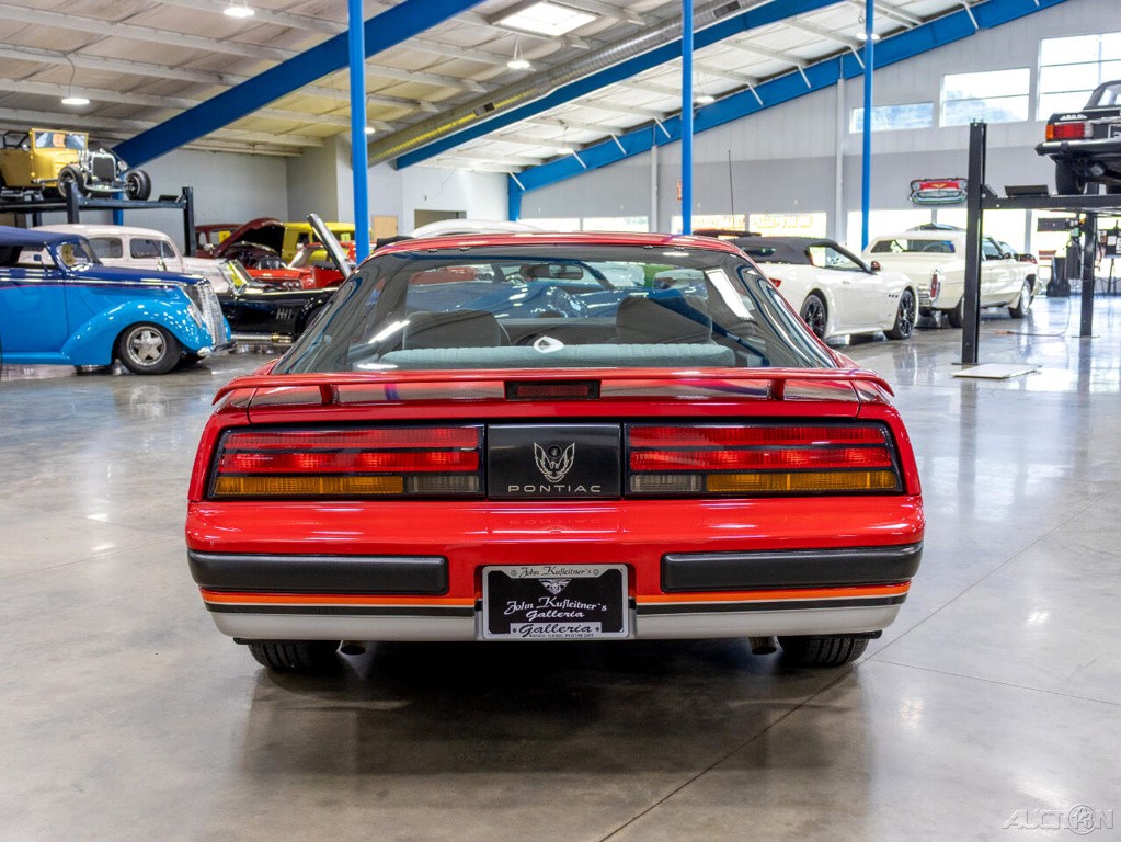 Pontiac-Firebird-1988-Other-5