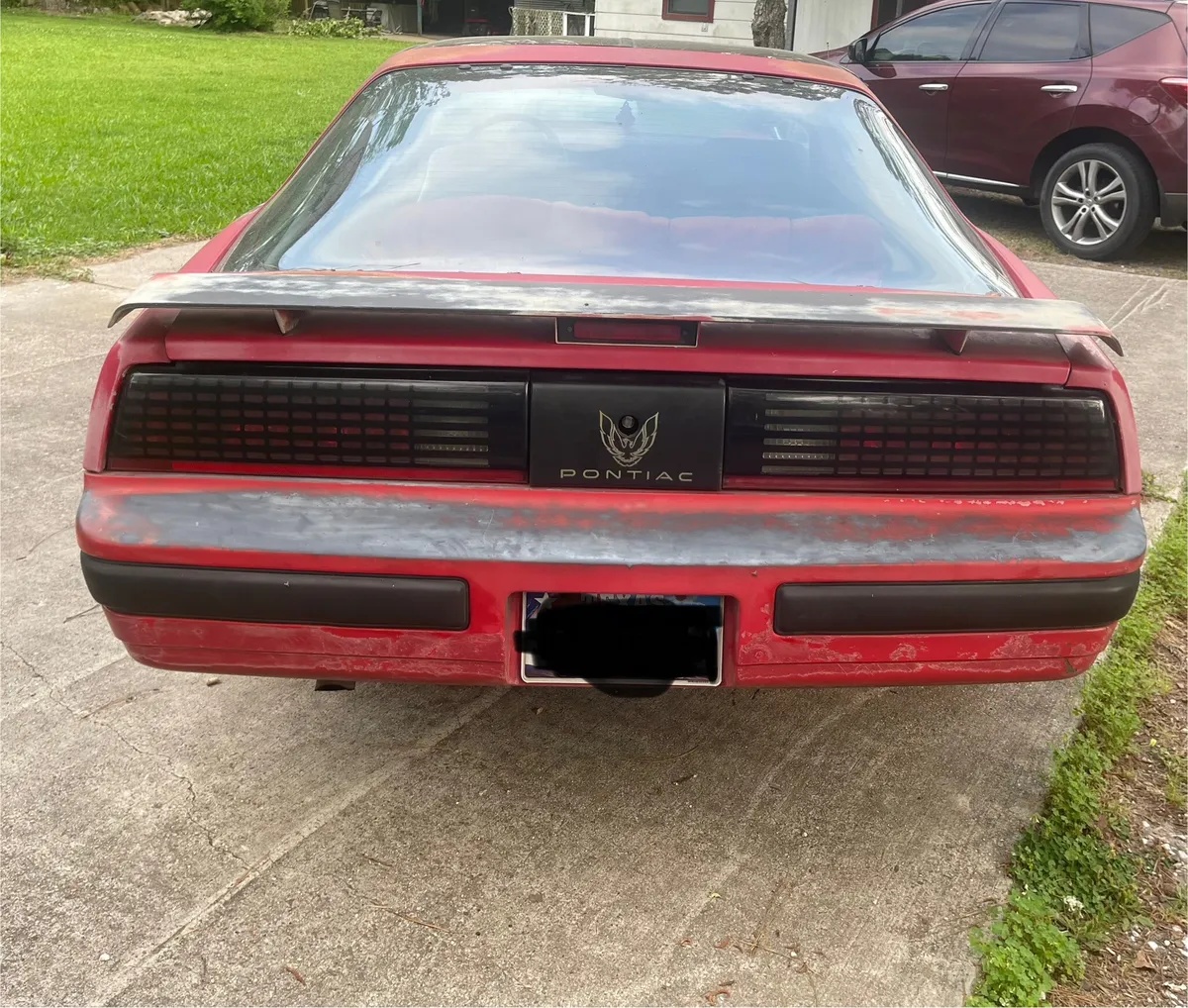 Pontiac-Firebird-1988-Red-Black-2