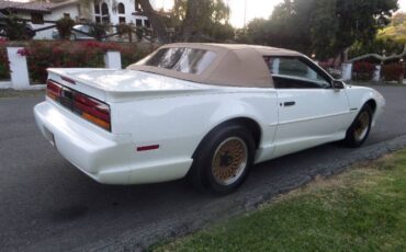 Pontiac-Firebird-1992-White-18