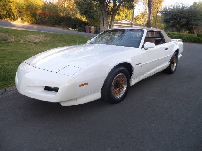 Pontiac-Firebird-1992-White-3