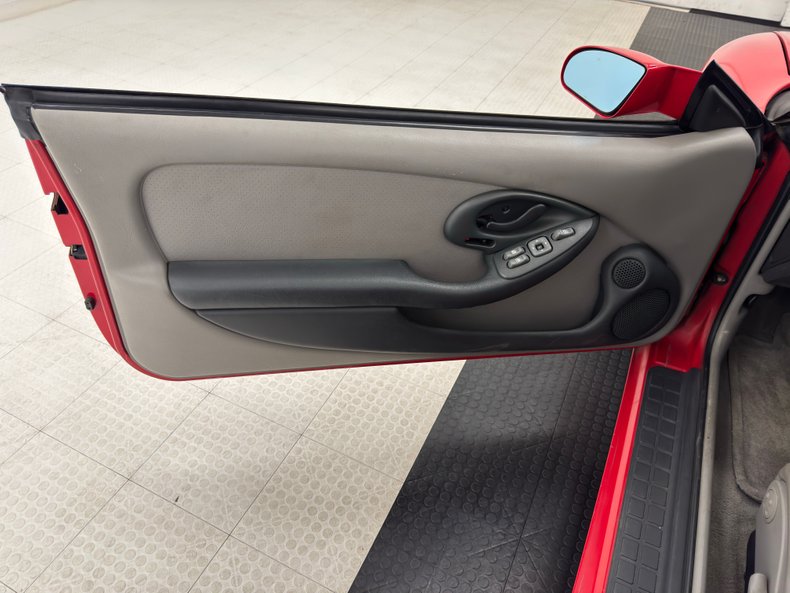 Pontiac-Firebird-1993-Bright-Red-Gray-34