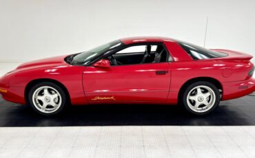 Pontiac-Firebird-1993-Bright-Red-Gray
