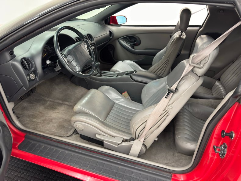 Pontiac-Firebird-1993-Bright-Red-Gray-38