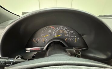 Pontiac-Firebird-1993-Bright-Red-Gray-42