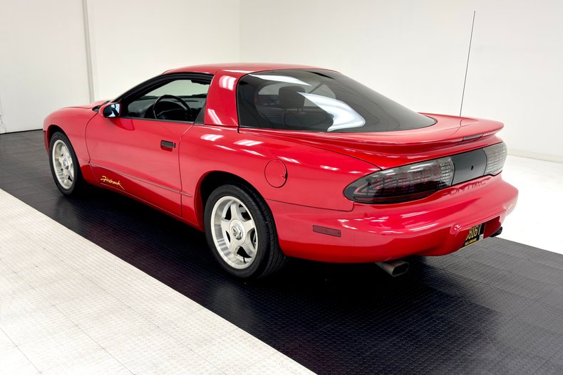 Pontiac-Firebird-1993-Bright-Red-Gray-6