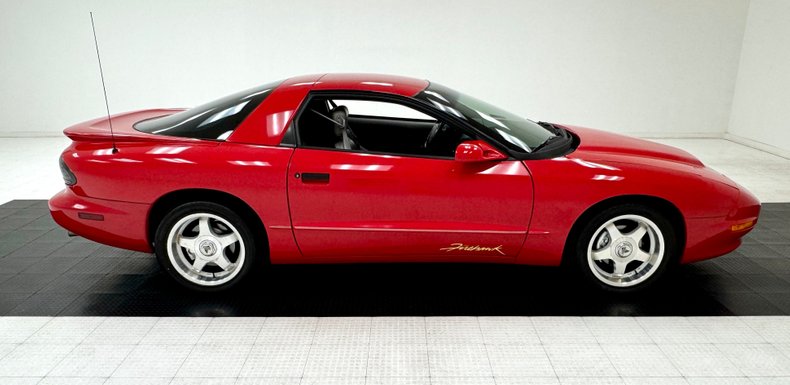 Pontiac-Firebird-1993-Bright-Red-Gray-9