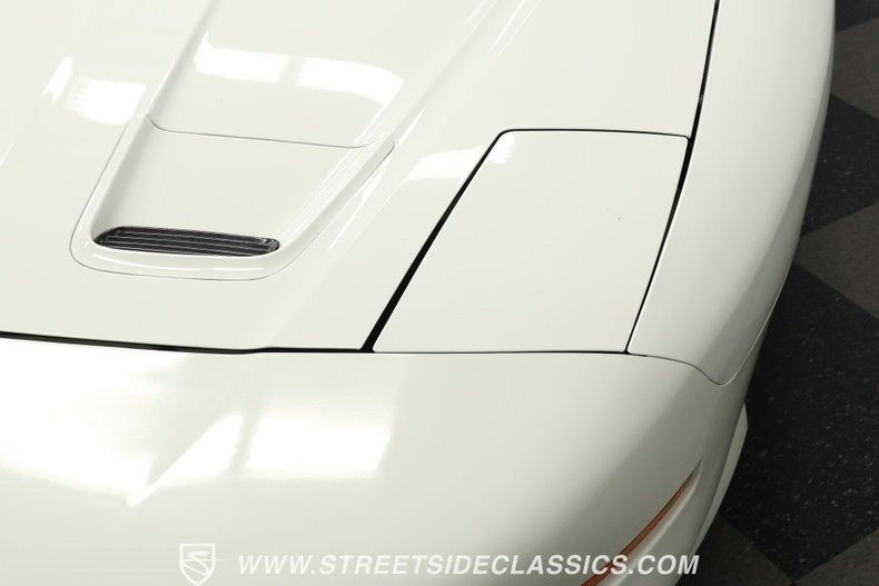 Pontiac-Firebird-1994-Arctic-White-Graphite-1