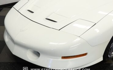 Pontiac-Firebird-1994-Arctic-White-Graphite-19