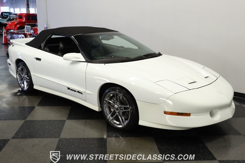 Pontiac-Firebird-1994-Arctic-White-Graphite-22