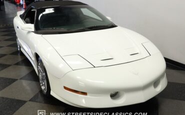 Pontiac-Firebird-1994-Arctic-White-Graphite-23