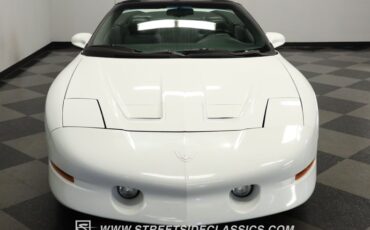 Pontiac-Firebird-1994-Arctic-White-Graphite-24