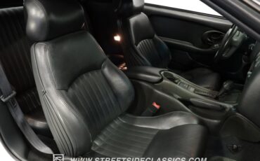 Pontiac-Firebird-1994-Arctic-White-Graphite-3