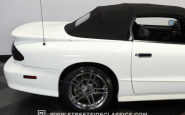 Pontiac-Firebird-1994-Arctic-White-Graphite-34