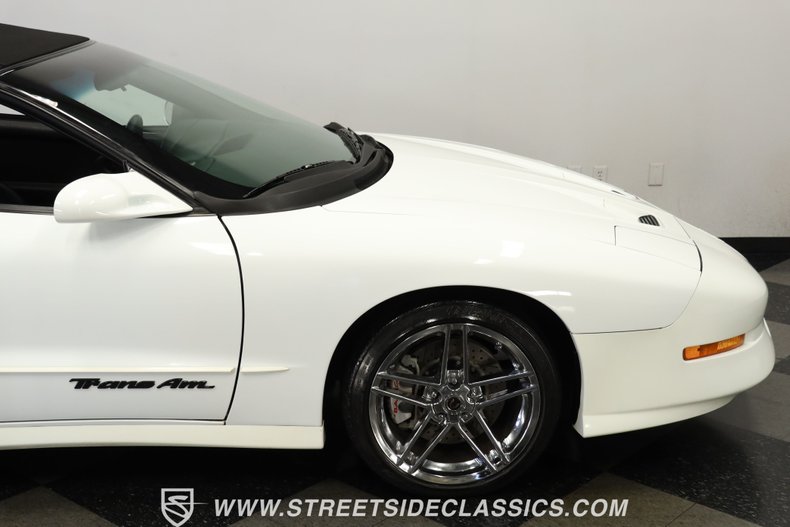 Pontiac-Firebird-1994-Arctic-White-Graphite-35