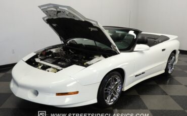 Pontiac-Firebird-1994-Arctic-White-Graphite-36