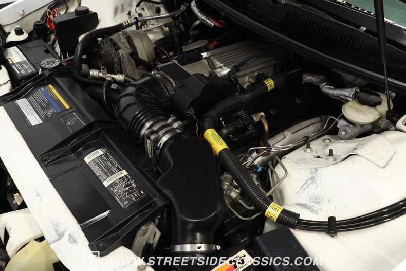 Pontiac-Firebird-1994-Arctic-White-Graphite-37