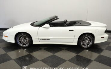 Pontiac-Firebird-1994-Arctic-White-Graphite