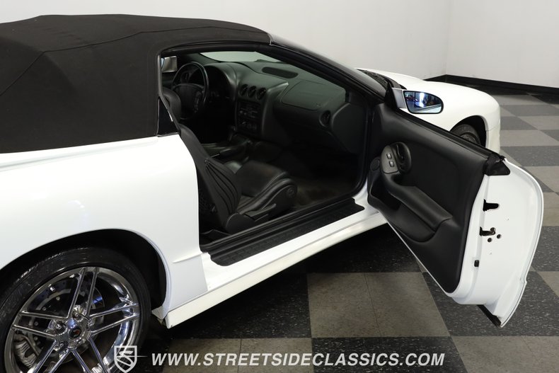 Pontiac-Firebird-1994-Arctic-White-Graphite-9