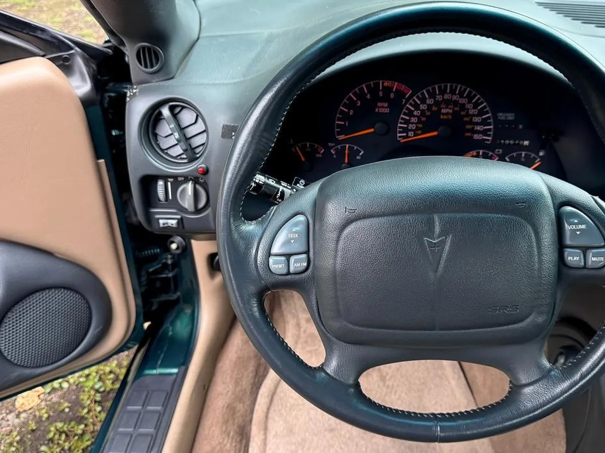 Pontiac-Firebird-1995-Green-Black-18
