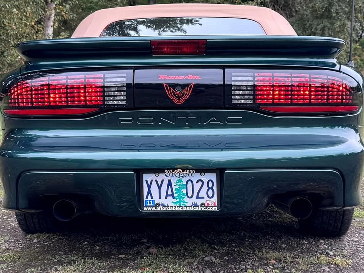 Pontiac-Firebird-1995-Green-Black-9