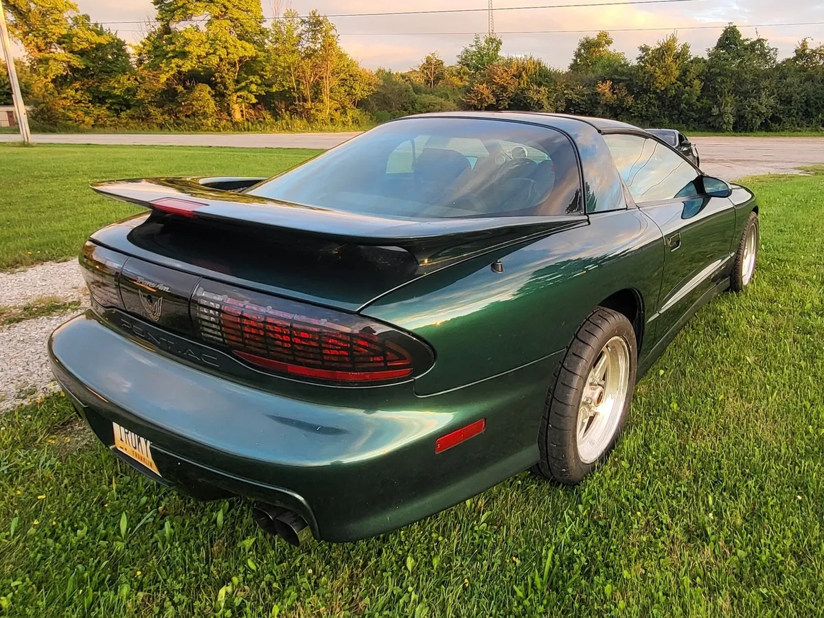 Pontiac-Firebird-1995-Metallic-Forest-Green-Grey-19