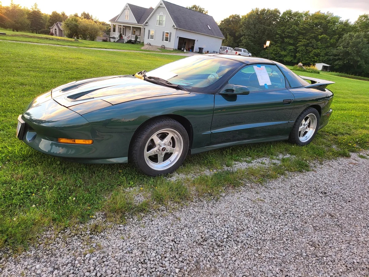Pontiac-Firebird-1995-Metallic-Forest-Green-Grey-9