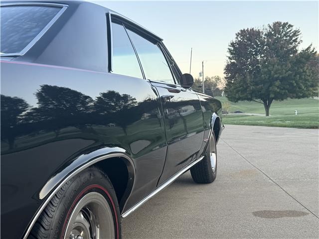Pontiac-GTO-1965-2-Door-Coupe-14