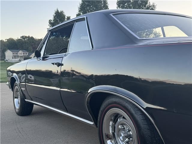 Pontiac-GTO-1965-2-Door-Coupe-15