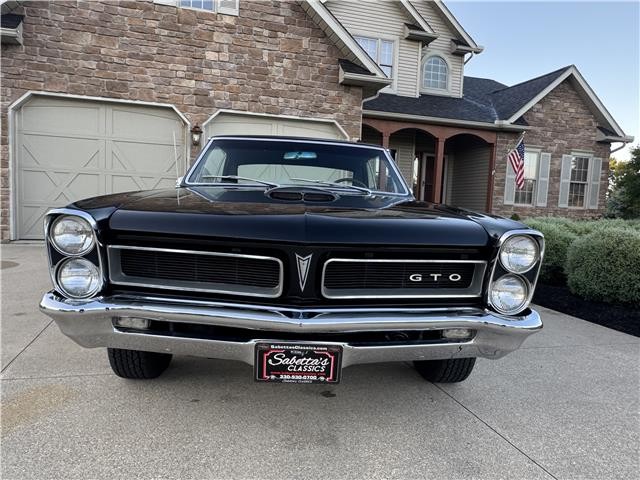 Pontiac-GTO-1965-2-Door-Coupe-33