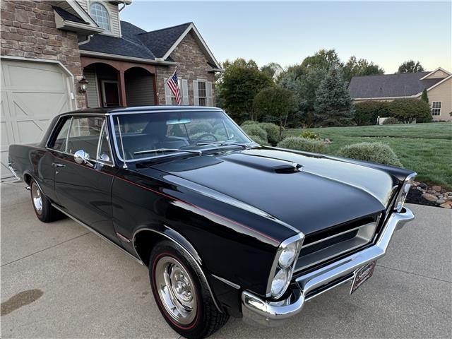 Pontiac-GTO-1965-2-Door-Coupe-34