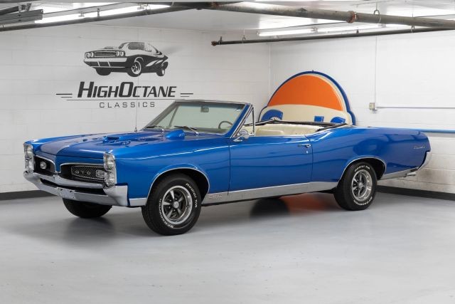 Pontiac-GTO-1967-Convertible-1