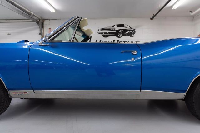 Pontiac-GTO-1967-Convertible-25
