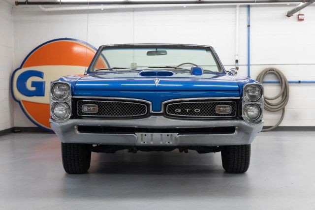 Pontiac-GTO-1967-Convertible-3