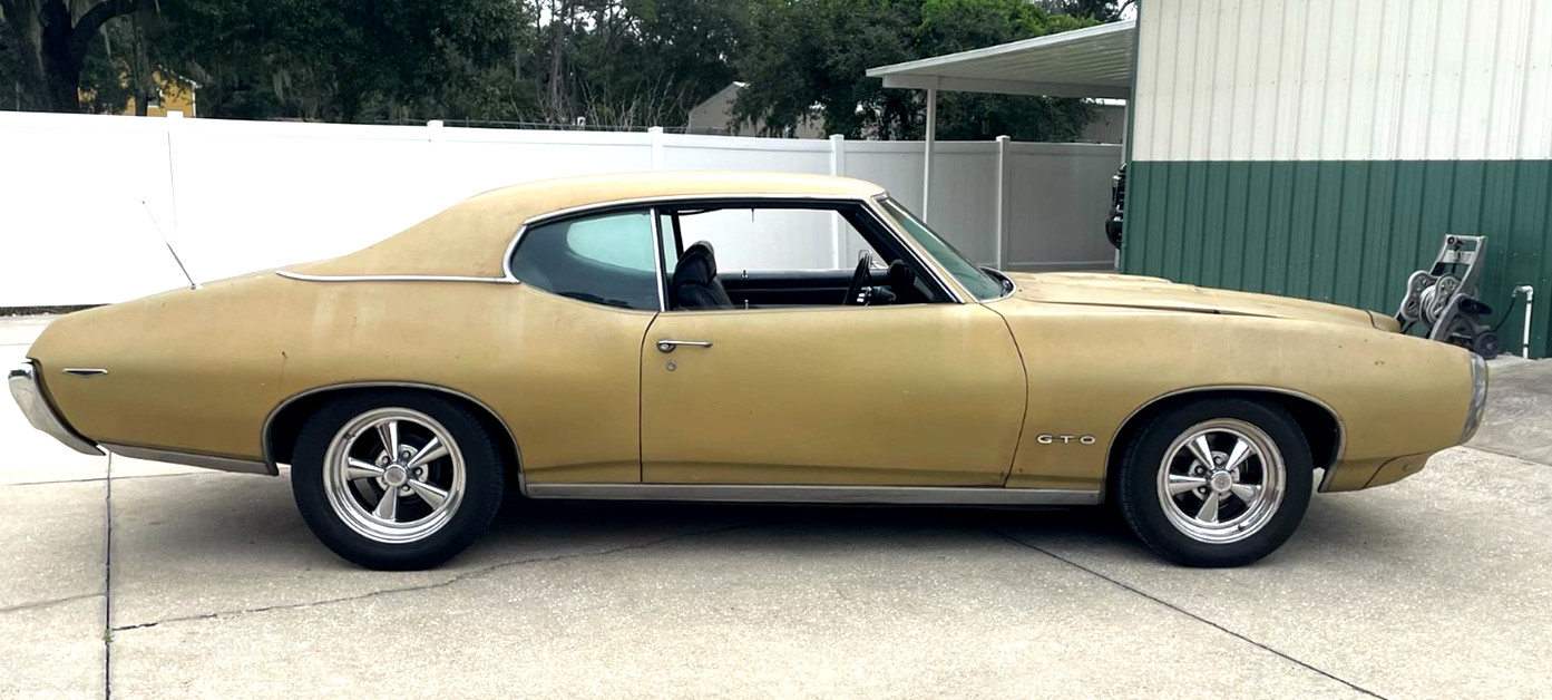 Pontiac-GTO-1969-Coupe